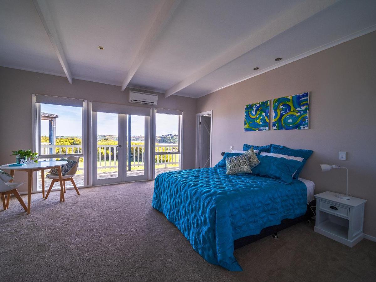 1-Bedroom Unit With Balcony And Ocean Views! Smiths Beach Exterior photo